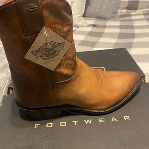 Harley Davidson western style boots - new condition in box with tag